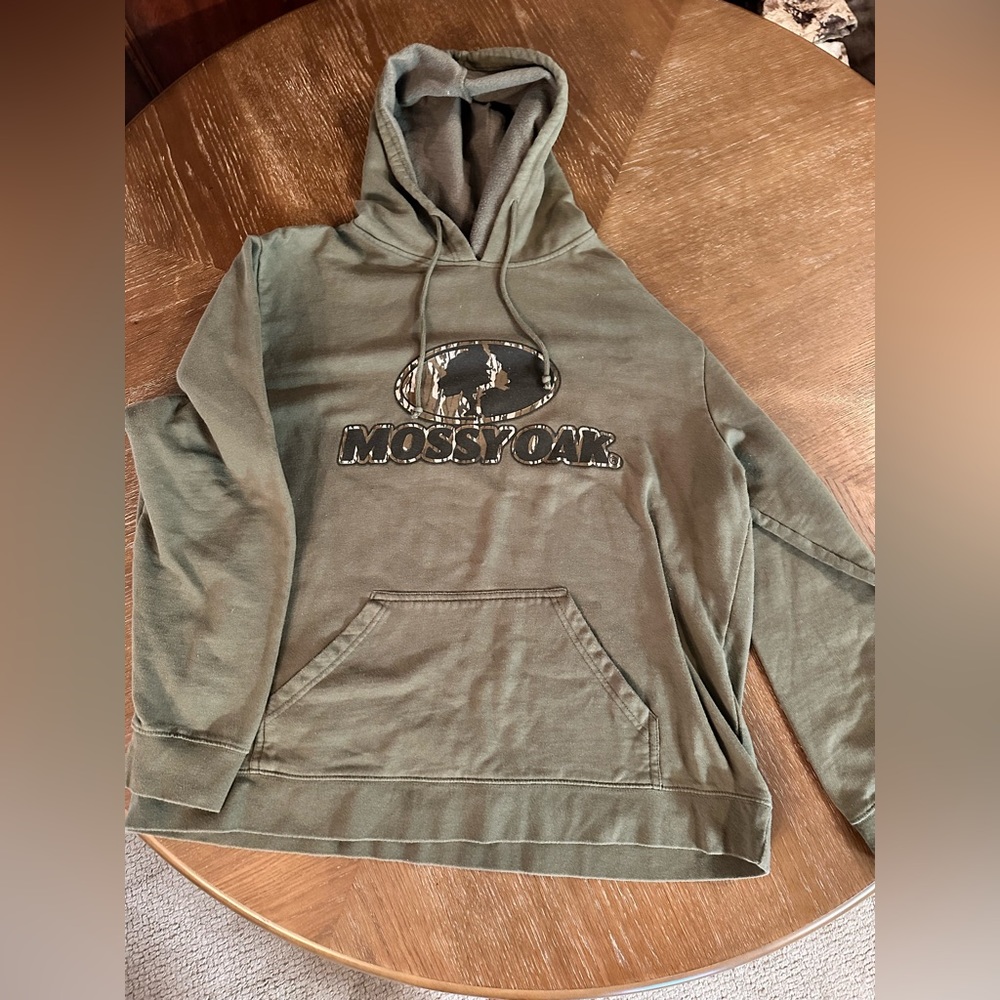 Mossy oak hoodie Medium
